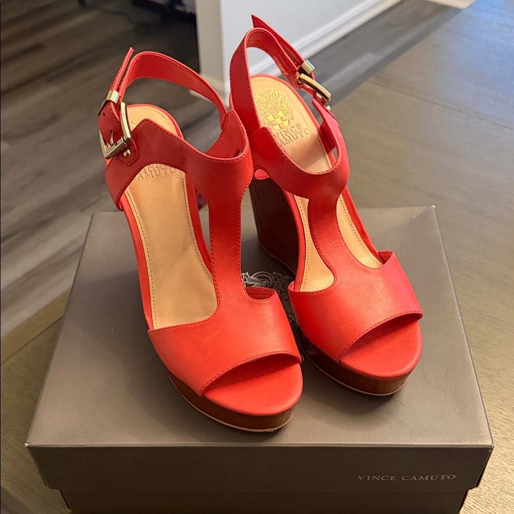 Vince Camuto Bold Wedge Sandals